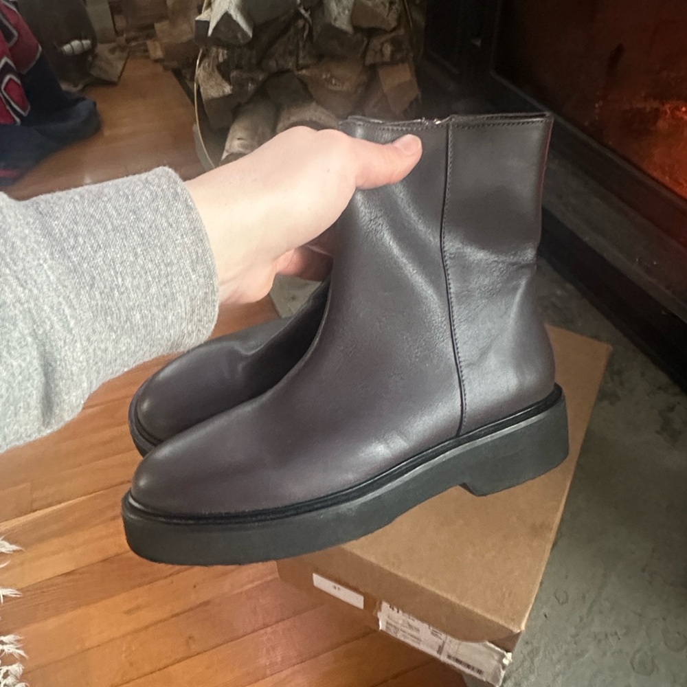 Aquatalia Leather boots size 7.5 brand new in replacement box, retail $590 - Picture 2 of 16